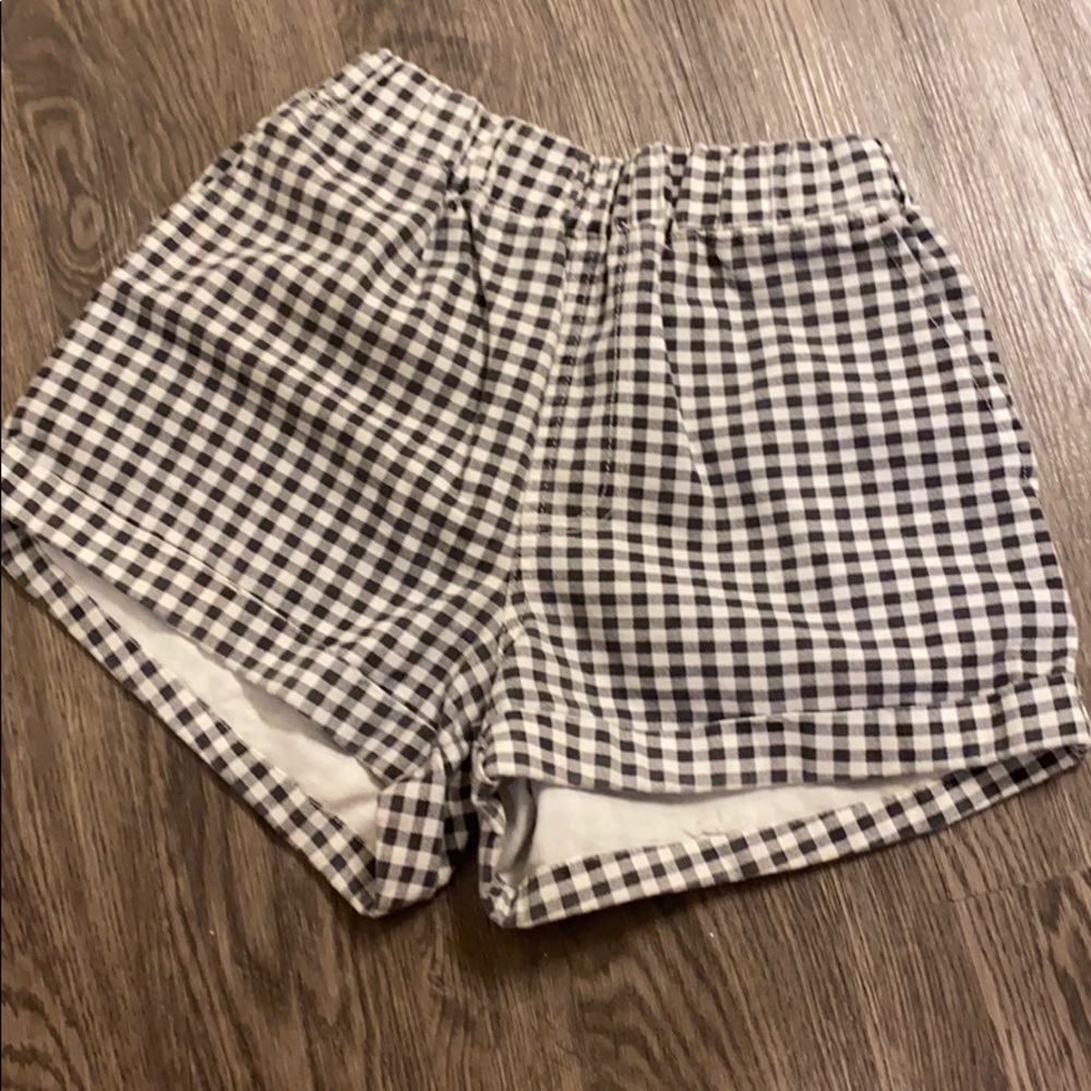 Shorts - Picture 2 of 4